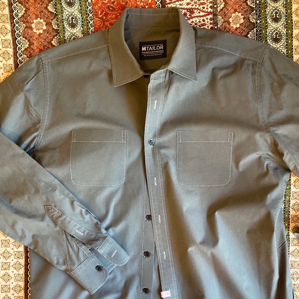 Ash gray widespread collar casual shirt